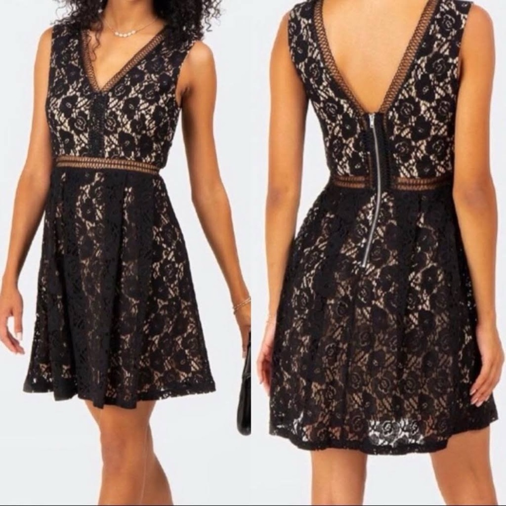 NWOT Francesca’s Mi Ami Black and Nude Lace Dress